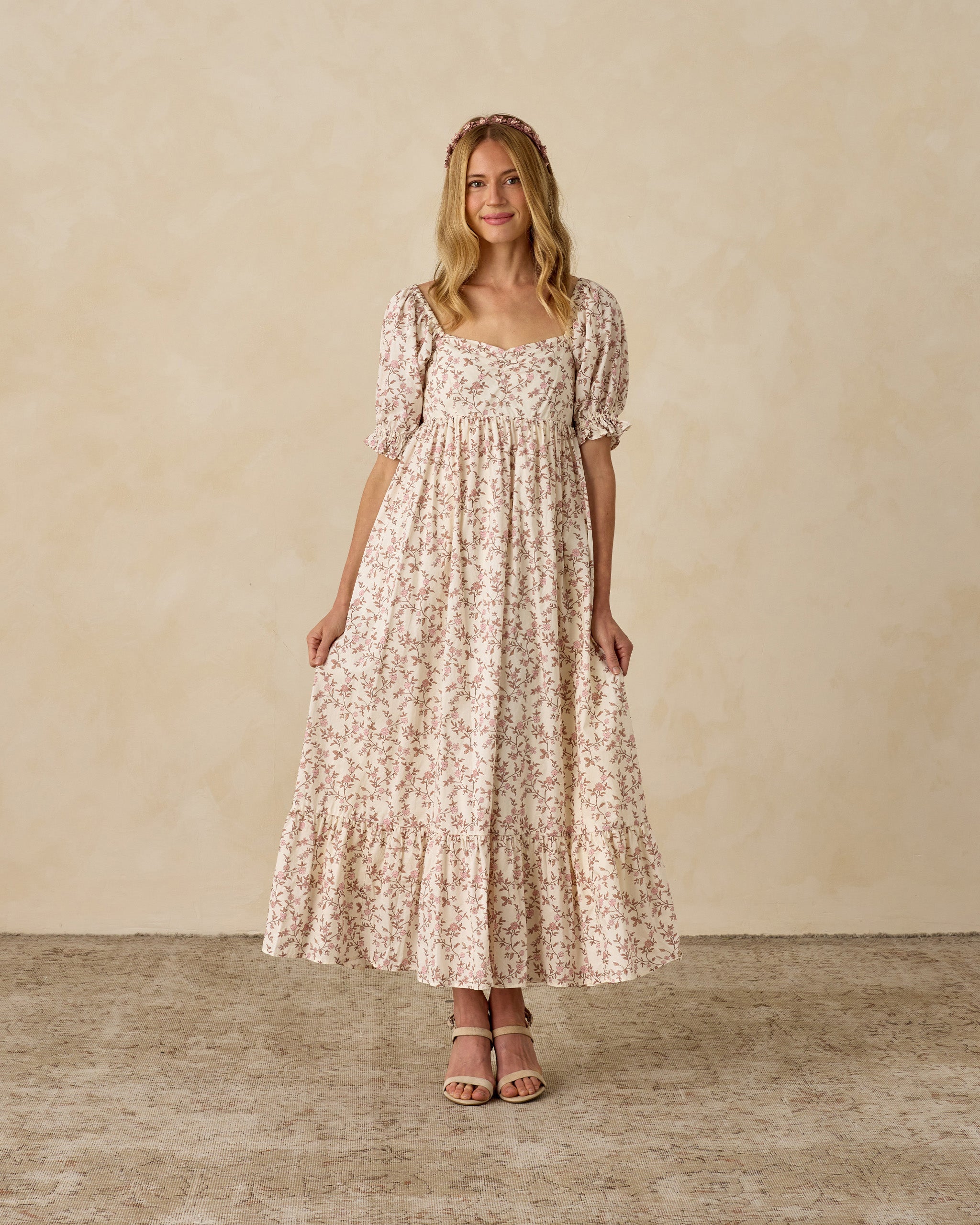Chloé ベージュ ノースリーブ ワンピース34 Noralee Chloe Dress || Rose Meadow – Lively Kids
